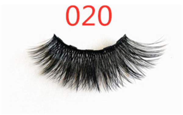 A Pair Of False Eyelashes With Magnets In Fashion - Image 17